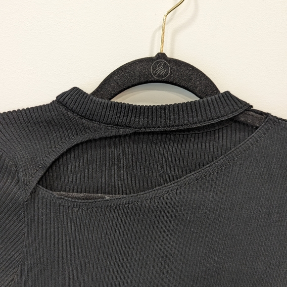 Commense Cutout Neckline Rib Knit Sweater - Picture 4 of 5